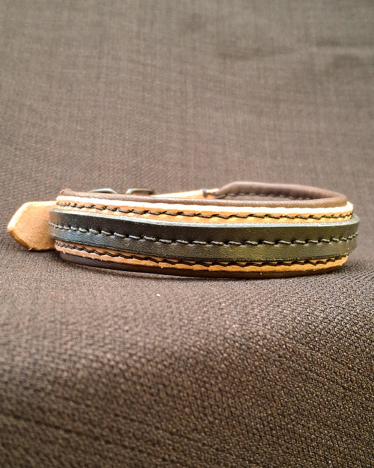 NEPETA läderhalsband